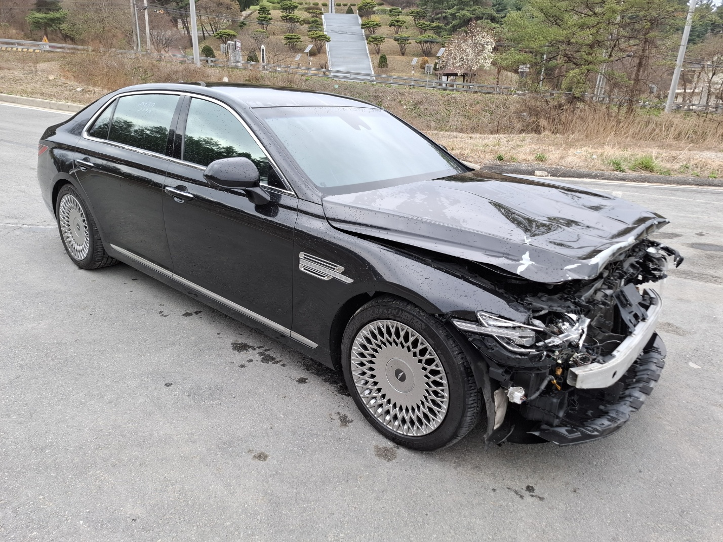 2019 Genesis G90